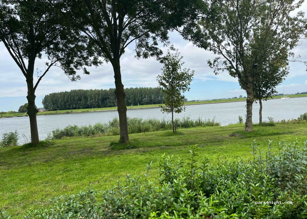 (3316 EJ) Dordrecht - 182 Rijksstraatweg — foto 2