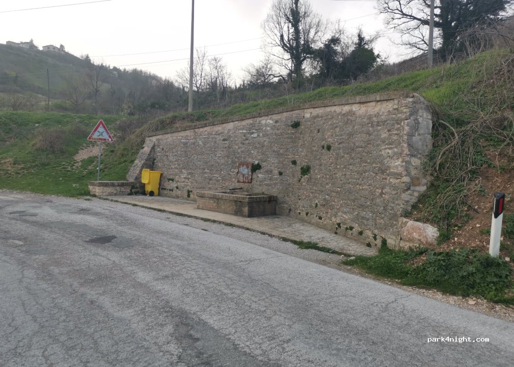 (62035) Fiastra - Unnamed Road — foto