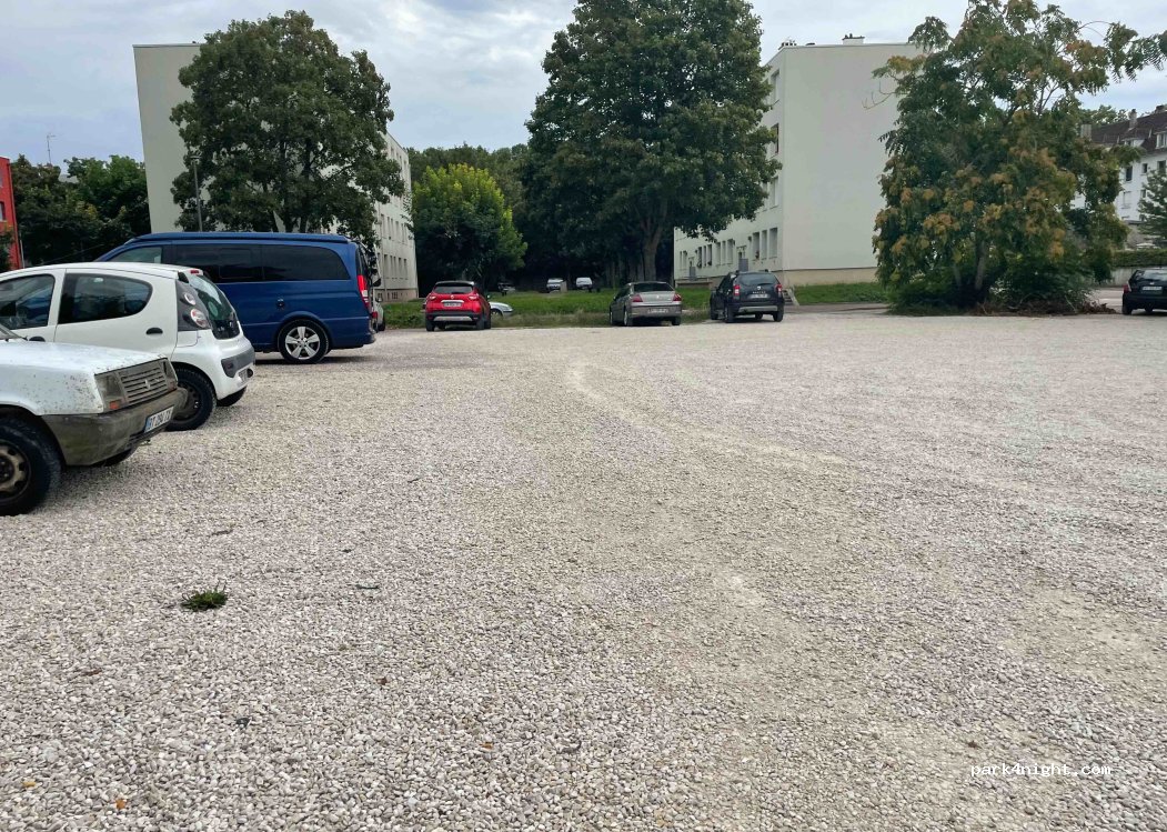(10000) Troyes - 22 Rue des Trois Ormes — foto