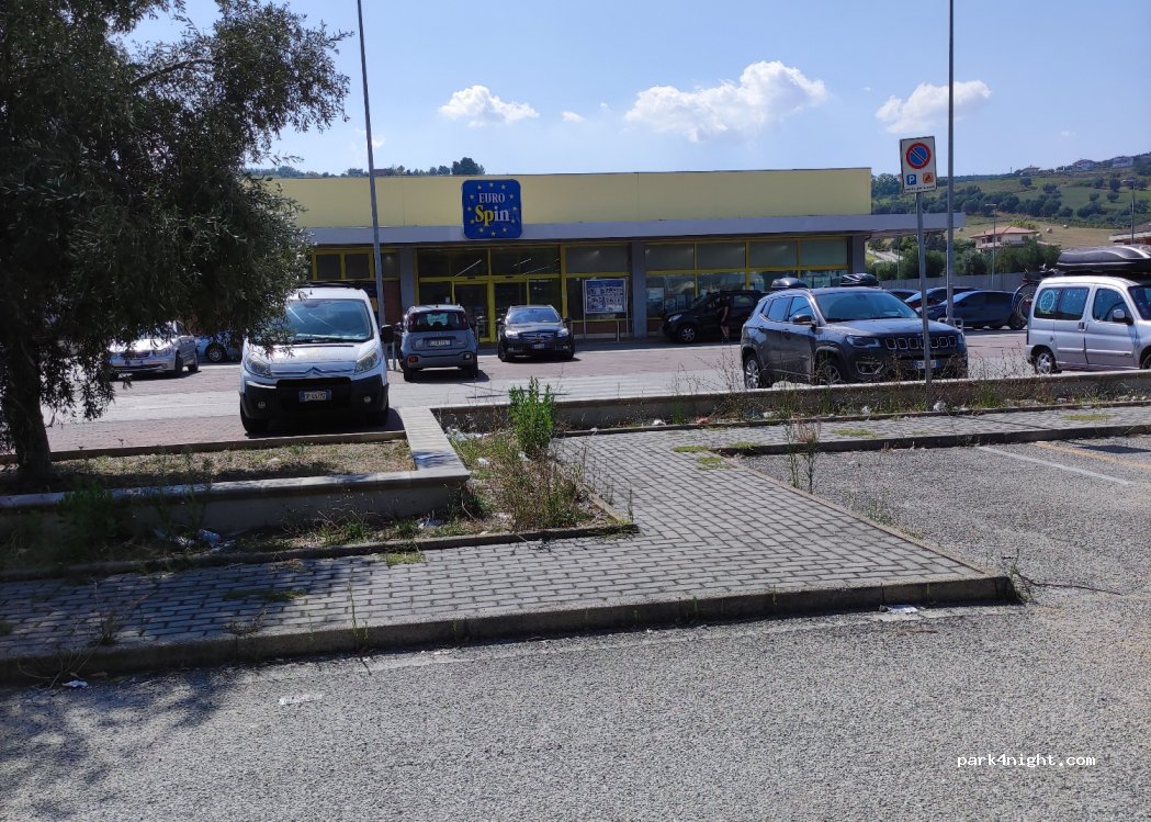(64018) Tortoreto Lido - 165 Strada Statale 16 Adriatica — foto 3