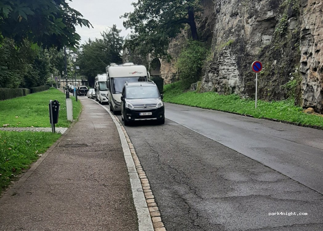 (1343) Luxembourg - 2 Montée de Clausen — foto