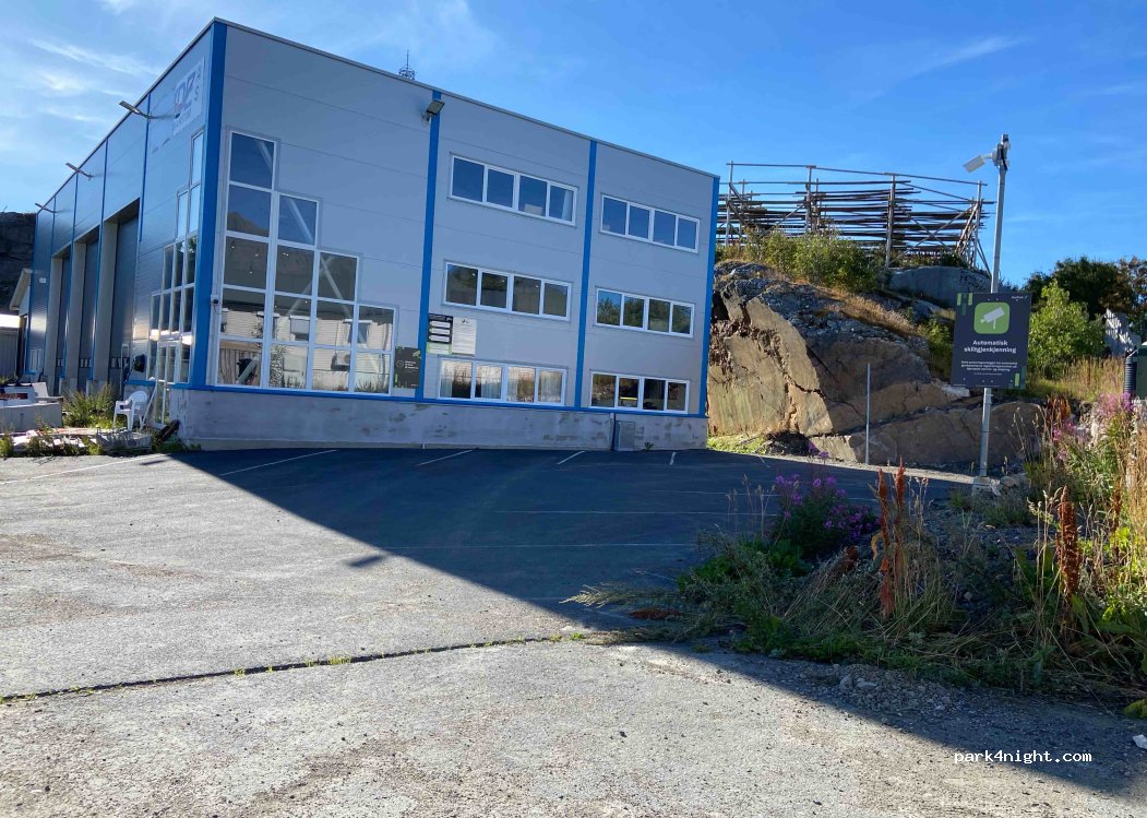 (8312) Henningsvær - 120 Dreyers gate — foto