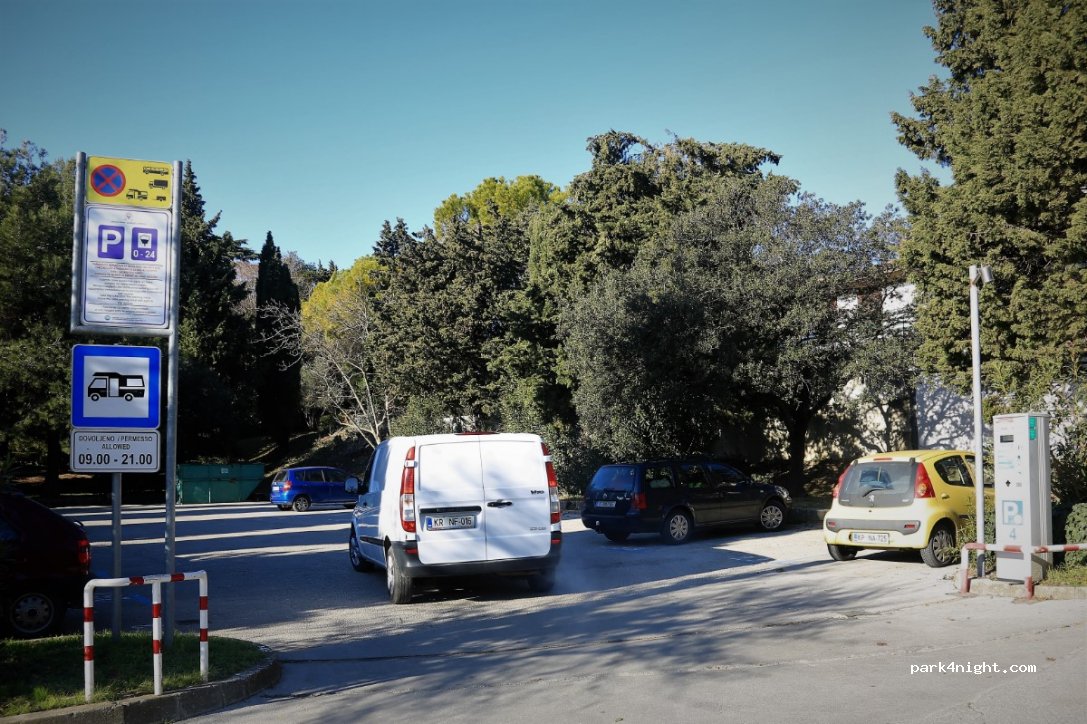 (6320) Portorož - 1 Med vrtovi — foto