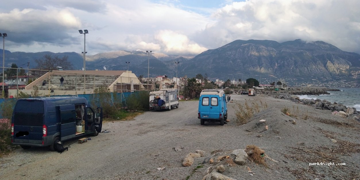 (241 00) Kalamata - Unnamed road — foto