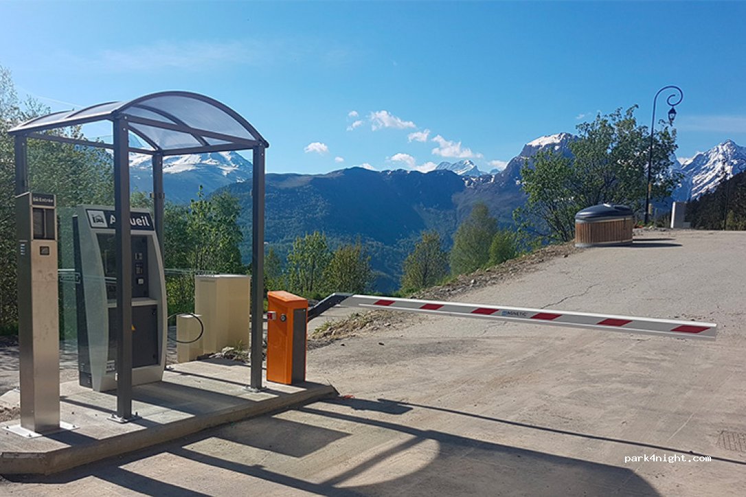 Aire de camping-cars Auris-en-Oisans — foto 3