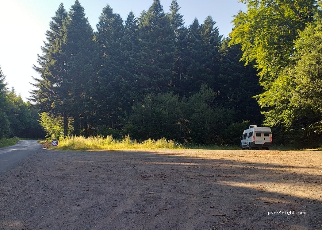(63230) Mazaye - Unnamed road — foto