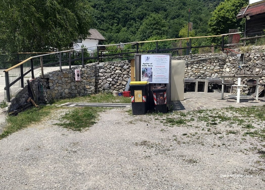 Area di sosta Lago di Tenno — foto 5