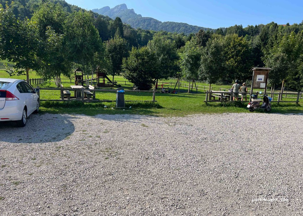 (36040) Tonezza del Cimone - 40 Via del Partigiano E. Canale — foto 3