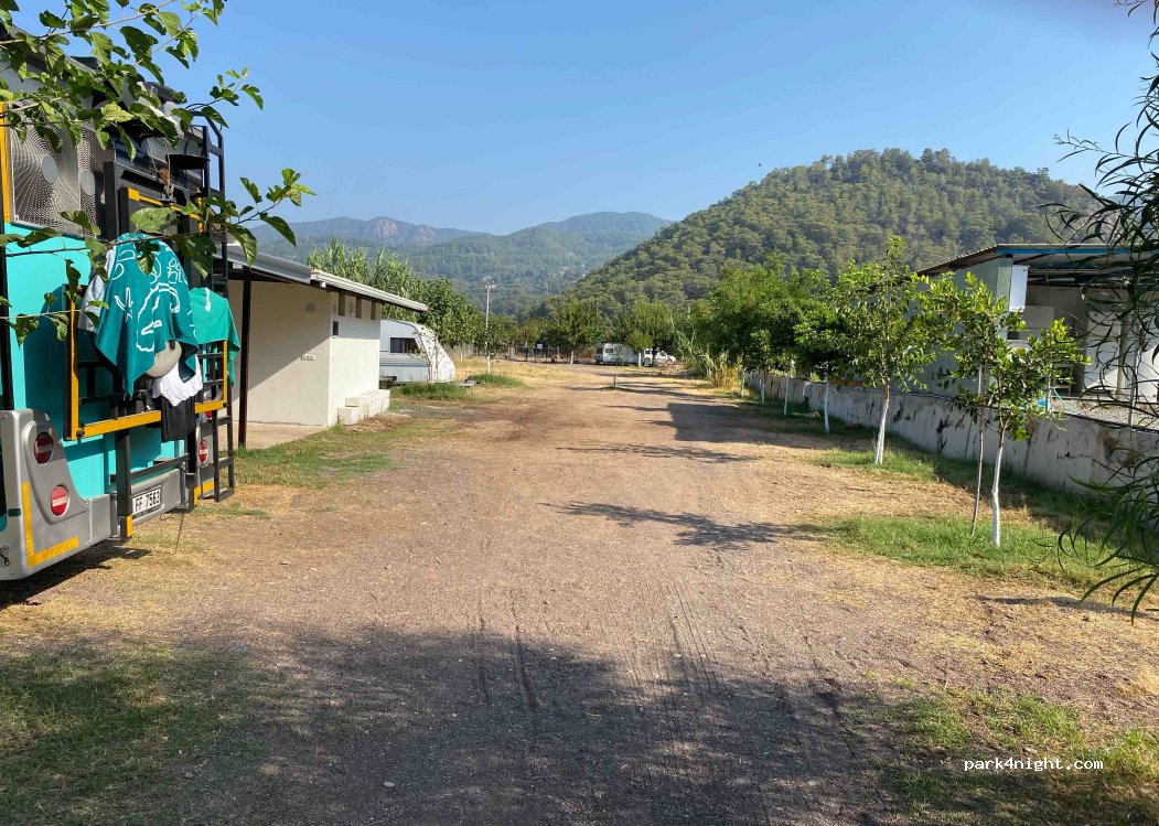 PAVLONYA CAMPSITE — foto 2