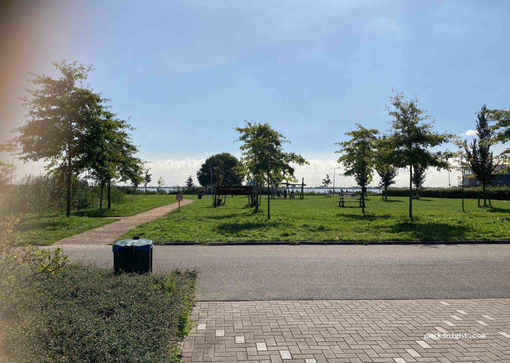 (2811) Reeuwijk - Unnamed Road — foto