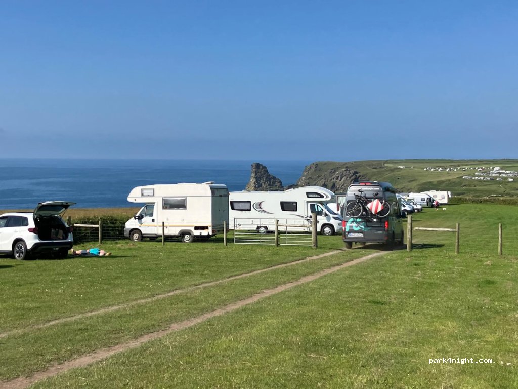Bossiney Cove Campsite & Carpark — foto 2