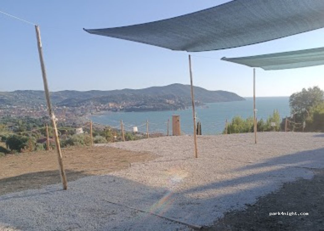 Sosta Camper Maelka Belvedere — foto