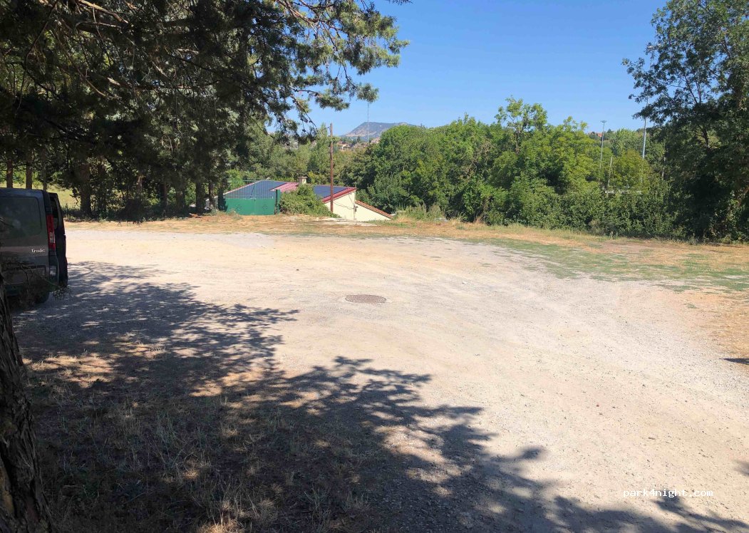 (12100) Creissels - Unnamed Road — foto