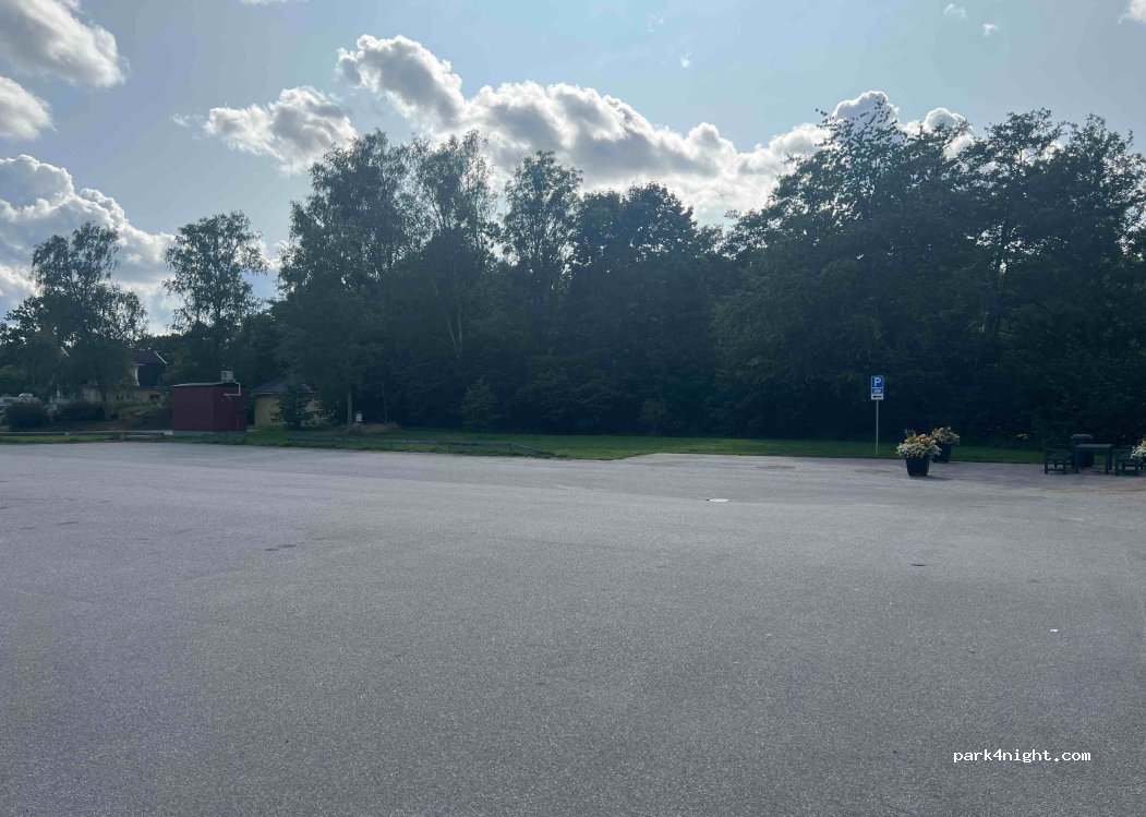 (376 37) Svängsta - 33 Holländarevägen — foto