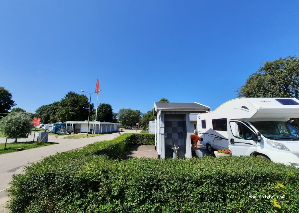 (216 11) Limhamn - 101 Strandgatan — foto