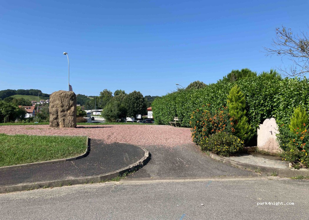 (64310) Saint-Pée-sur-Nivelle - 55 Chemin Gaxintoenea — foto 2