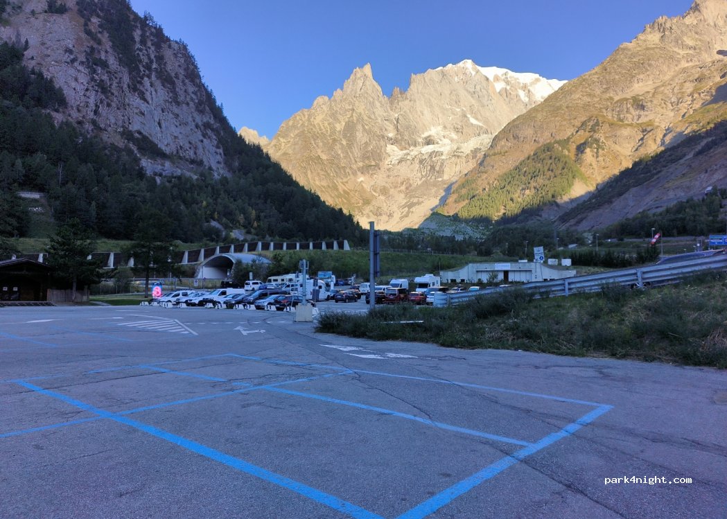 (11013) Entreves - 39 Piazzale Funivie Val Veny — foto 3