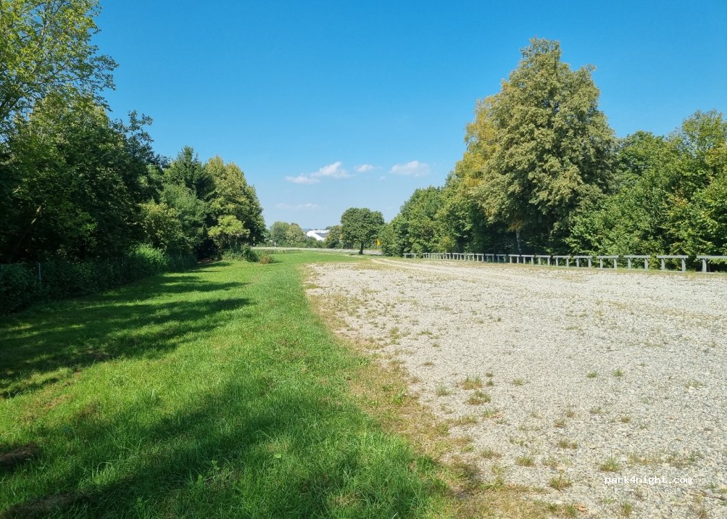 (88339) Bad Waldsee - 90 Rotkreuzweg — foto