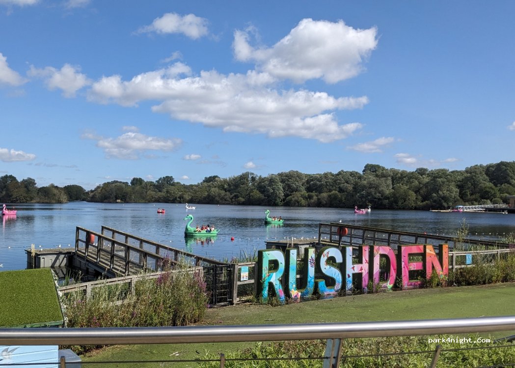 (NN10 6FA) Rushden - — foto