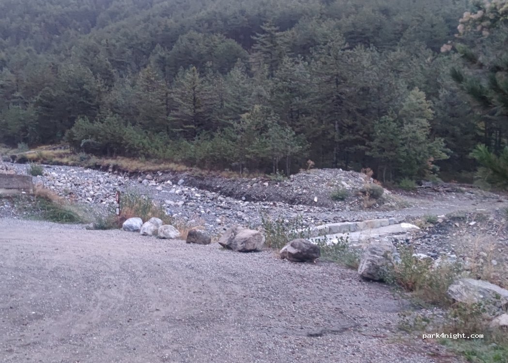 (05190) Théus - 75 Route du Mont Colombis — foto 2