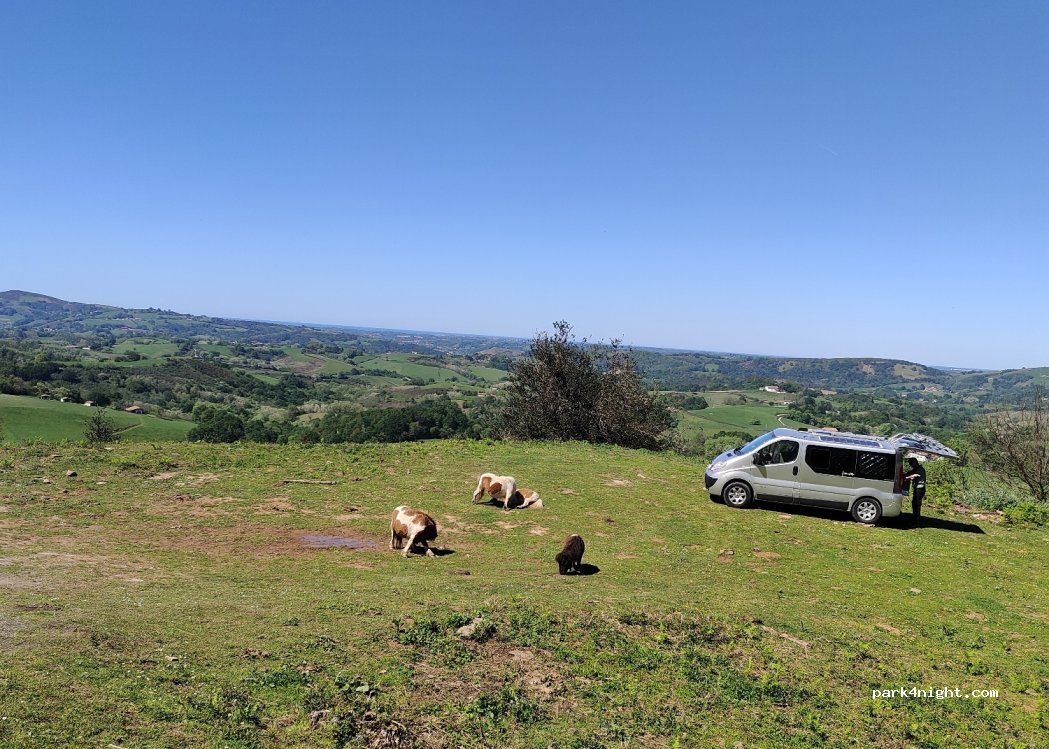(31710) Zugarramurdi - — foto