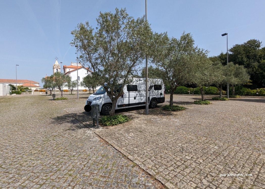 (4740-141) Apúlia - 32 Rua da Igreja — foto