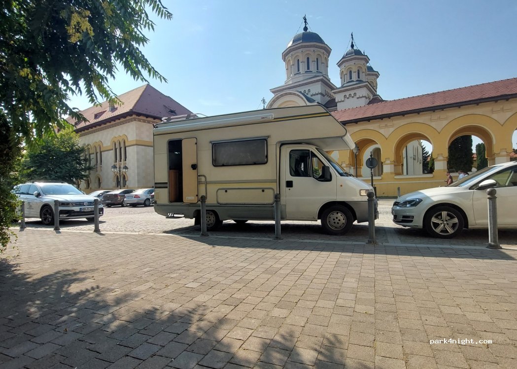 () Alba Iulia - 5 Strada Unirii — foto 2