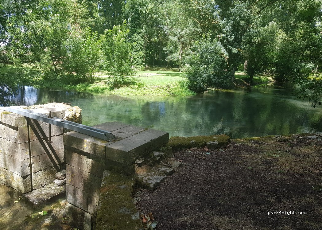 (85420) Bouillé-Courdault - Unnamed Road — foto 5
