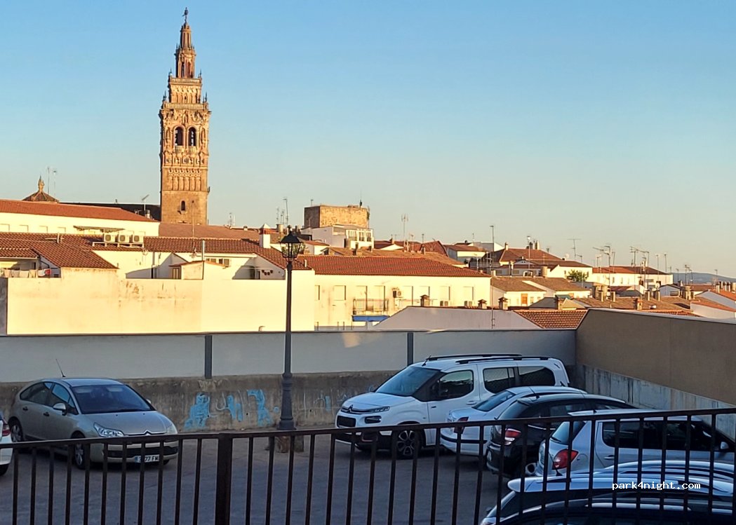 (06380) Jerez de los Caballeros - 100 Calle José de Echegaray — foto 4