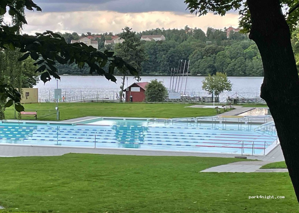 (171 73) Solna - 5 Huvudsta Allé — foto