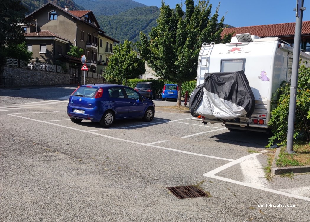 (10085) Pont Canavese - 24 Via Roma — foto