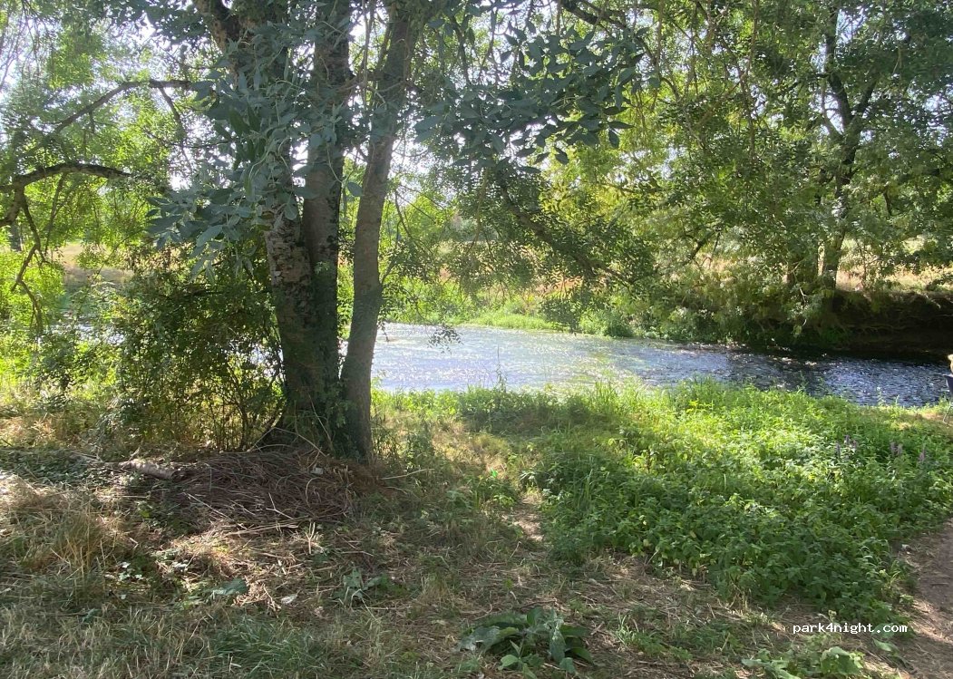 (36250) Saint-Maur - Rue des Ponts — foto