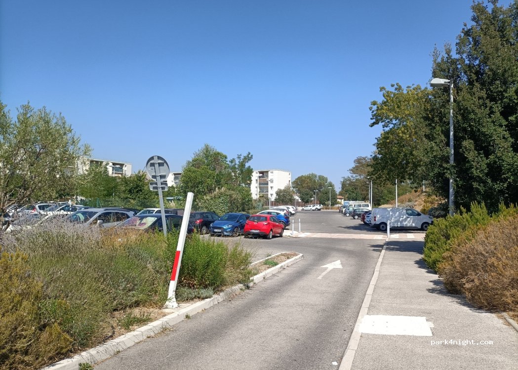 (83130) La Garde - — foto 2