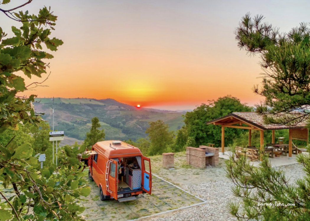 Area sosta Camper Canevino — foto 3