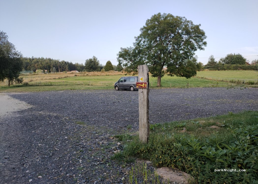 (42550) Apinac - 135 Chemin du Lavoir — foto 2