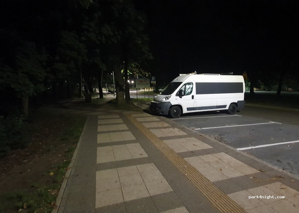 (78-104) Kołobrzeg - 15B Towarowa — foto