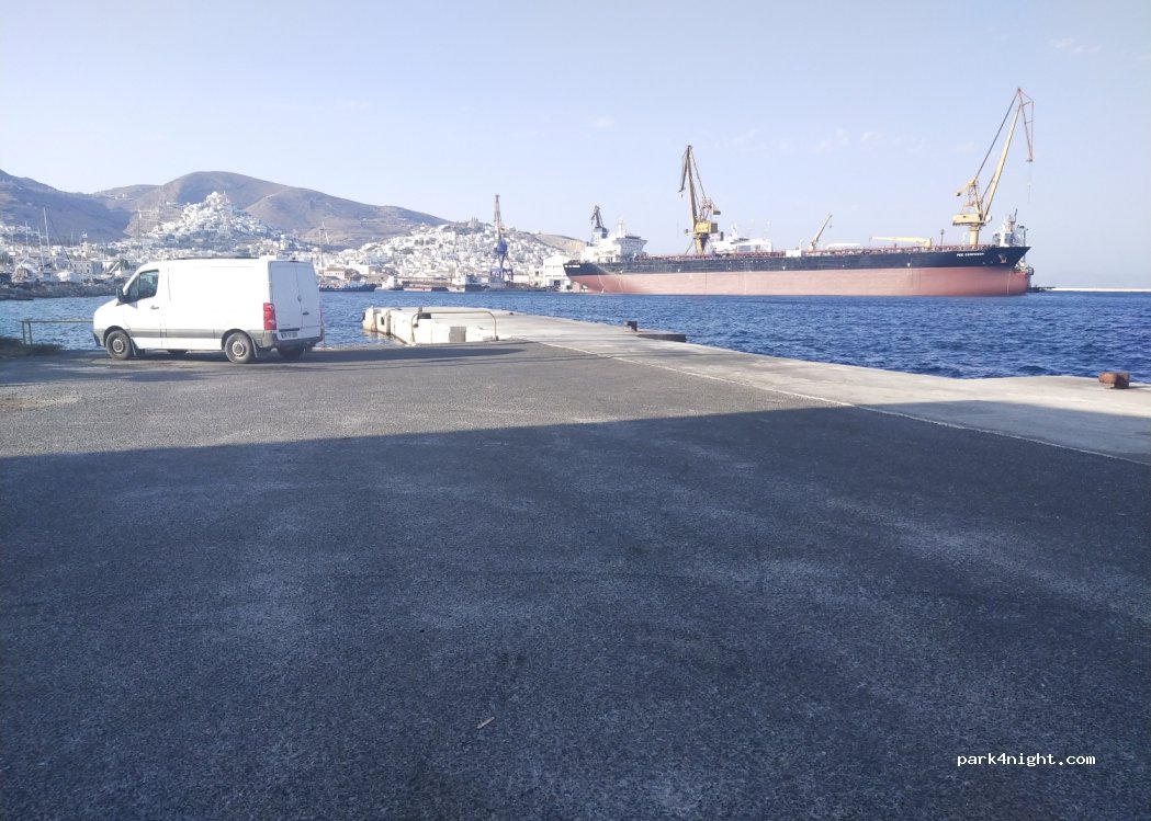 (841 00) Ermoupoli - 72 Iroon Politechniou — foto 2