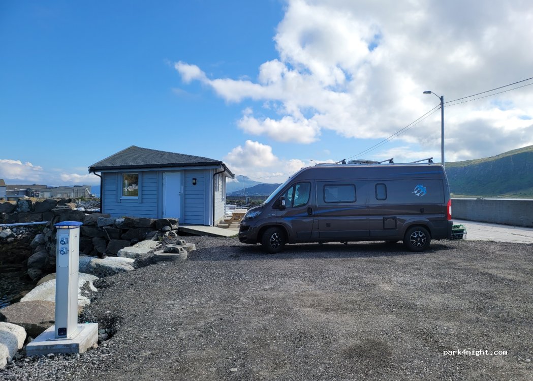 Flemsvik Bobil/Camping Parkering — foto