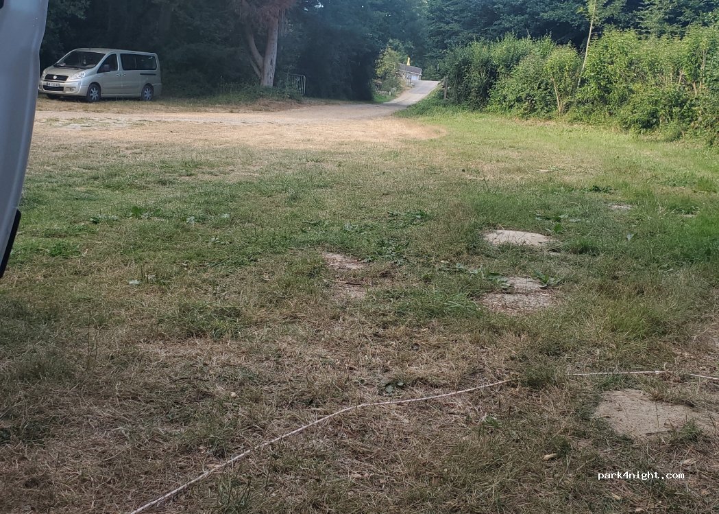 (85220) Apremont - 1 Rue de Saint-Père — foto