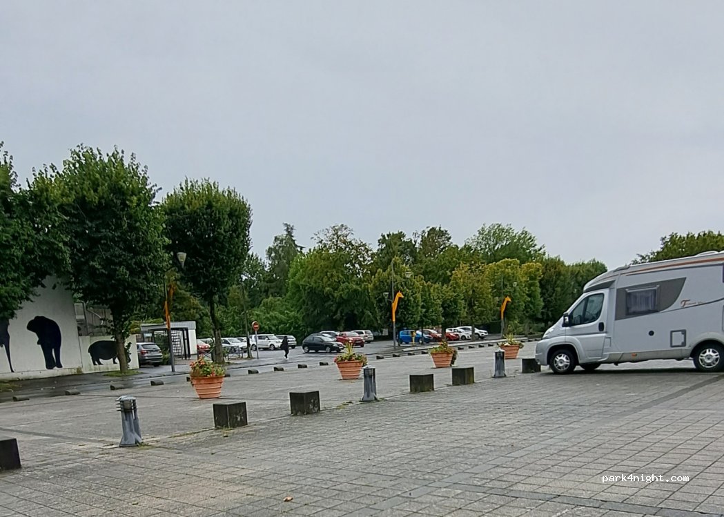 (59600) Maubeuge - 5 Avenue du Parc — foto 2