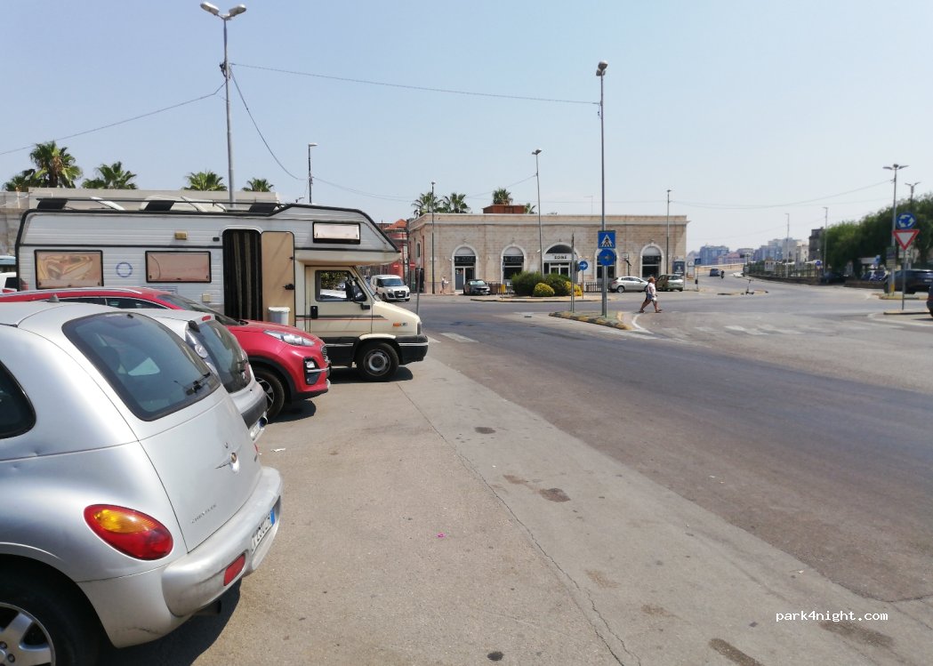 (74123) Taranto - — foto