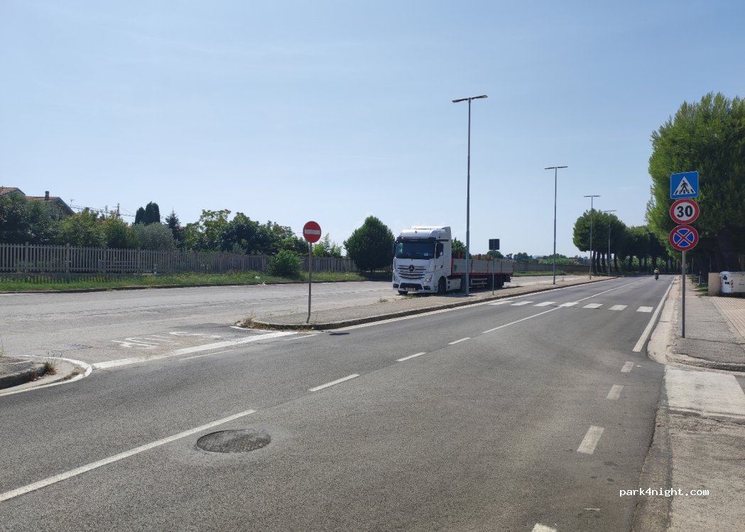 (62012) Civitanova Marche - 83B Via Francesco Guerrazzi — foto 2