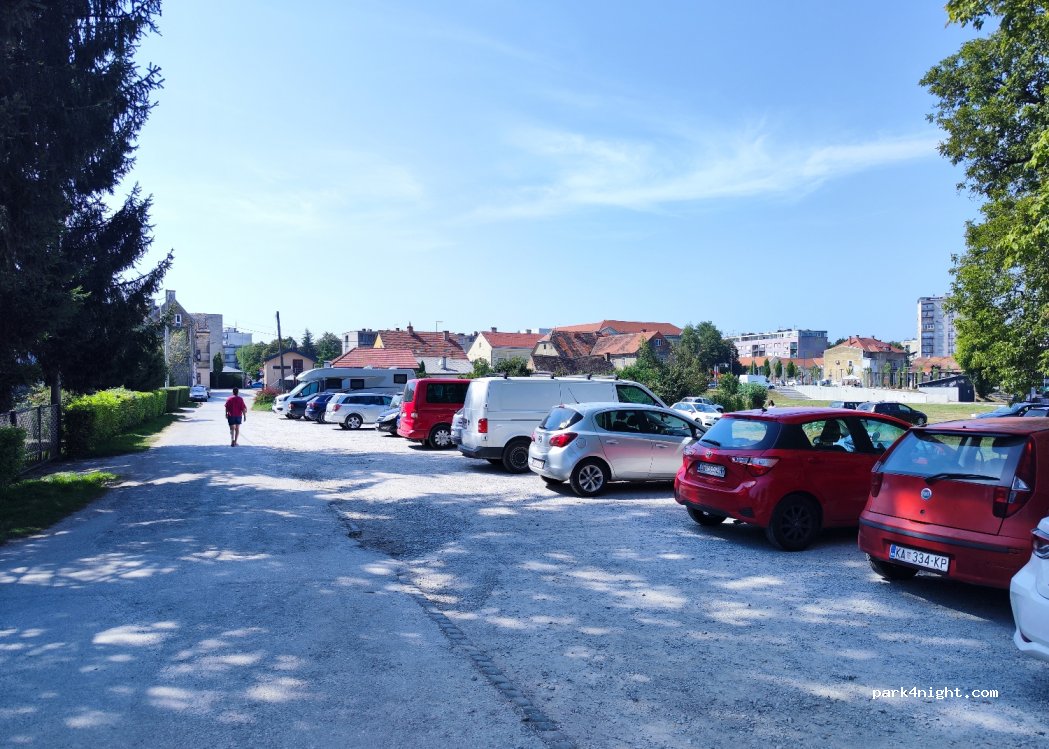 (47000) Karlovac - 4 Ulica Aleksandra Majdera — foto 4