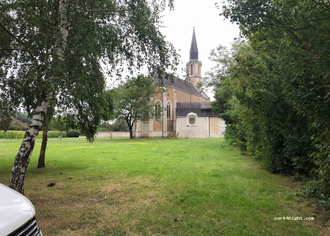 (37120) Chaveignes - 2 Le Bourg — foto