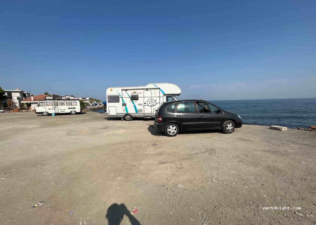 (35320) Narlıdere - 797 Sahil Kenarı Yaya Yolu — foto