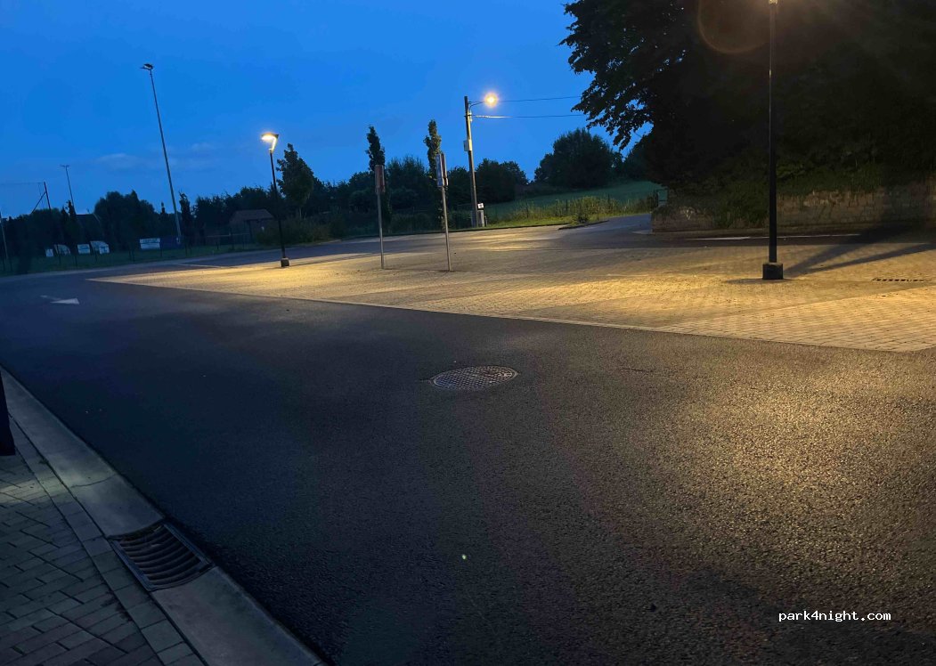 (7070) Le Rœulx - 35 Square Léon Mabille — foto
