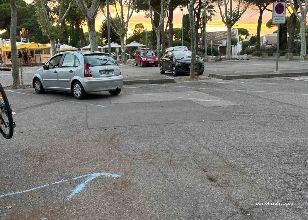 (34280) La Grande-Motte - 2 Placette des Goélands — foto 2