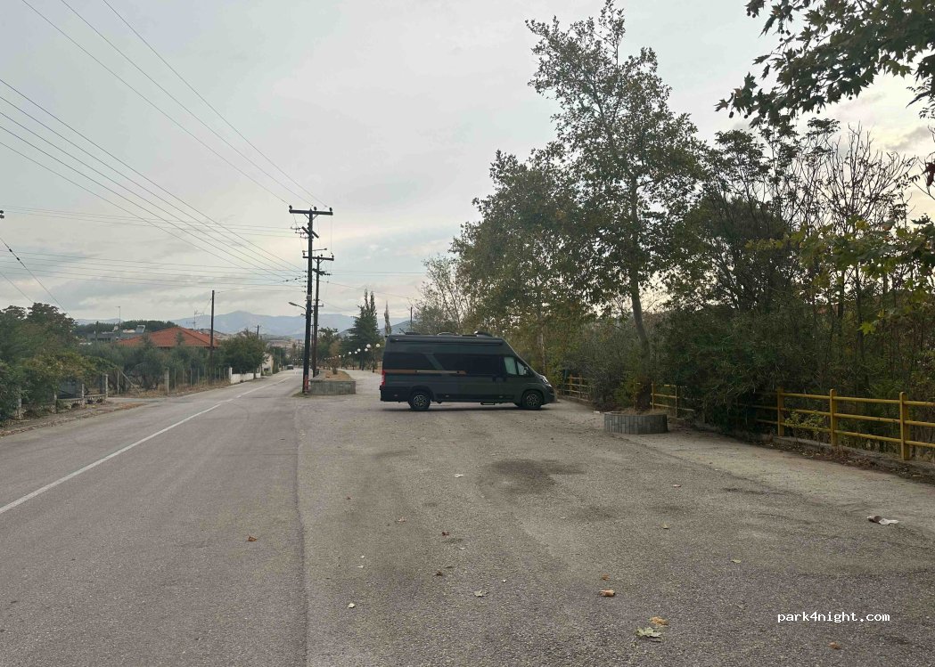(625 00) Lefkonas - 44 Konstantinou Karamanli — foto 2