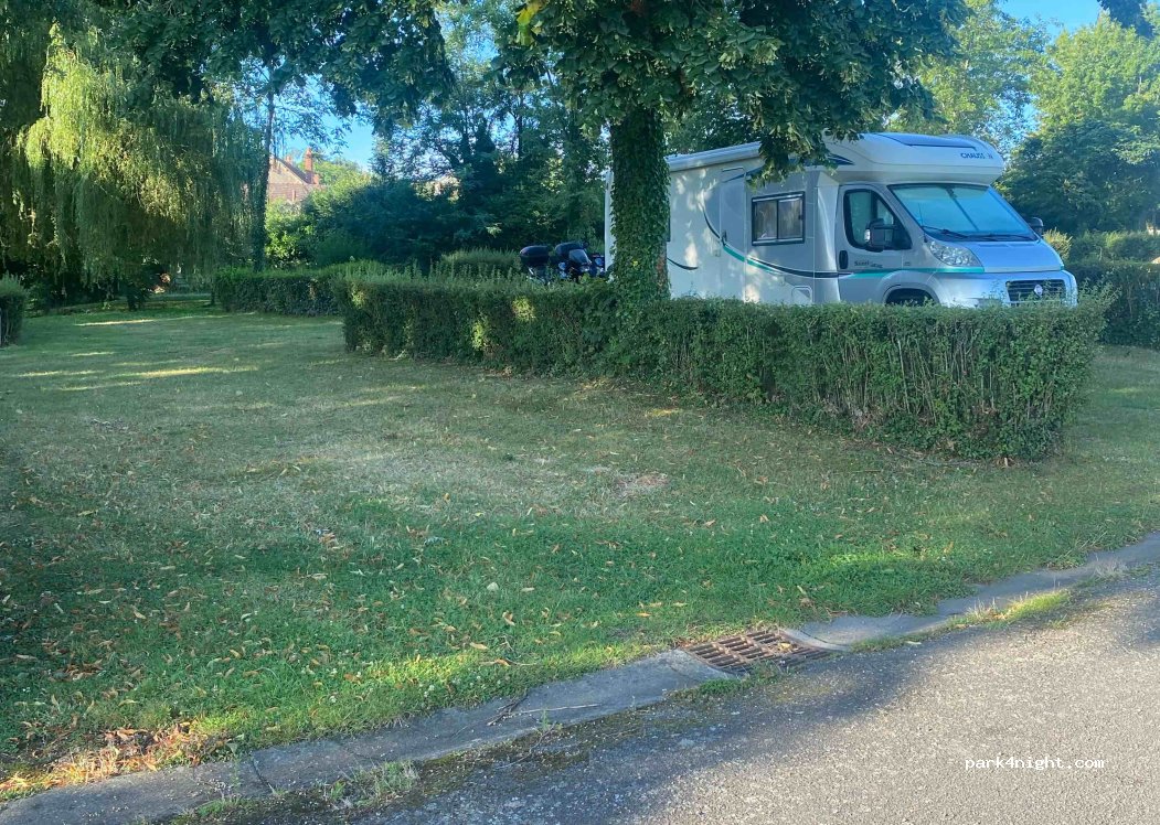 (03240) Deux-Chaises - 15 Rue Jean Charles Varennes — foto 3