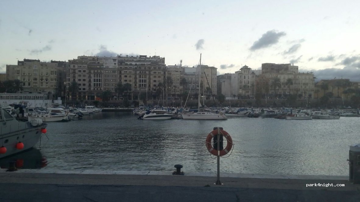 () Ceuta - Calle Pablo Iglesias — foto 2